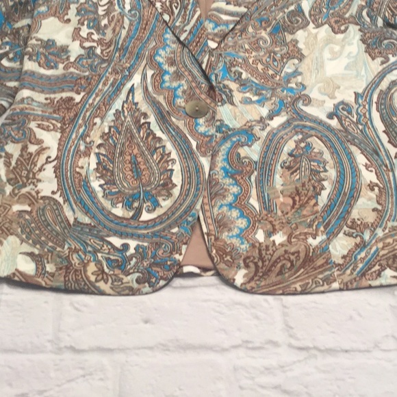 Paisley Coat 🧥 - Picture 5 of 8